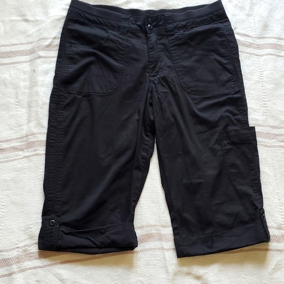 Lee capris.(A) - Picture 1 of 7